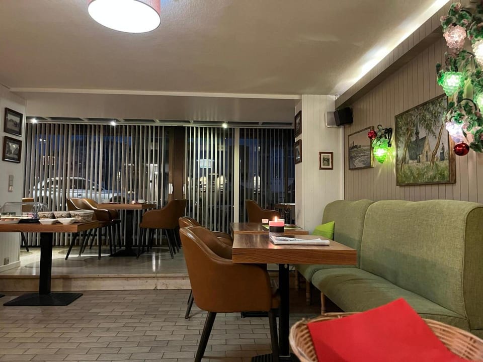 Hotel Montana Hotel in De Panne