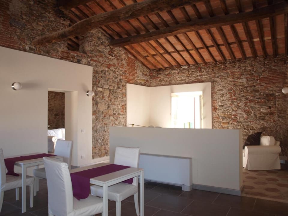 Ostello Palazzo Nizza Hostel in Province of Massa and Carrara