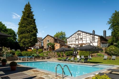 Hotel Aux Ecuries De La Reine Inn in Wallonia, Belgium