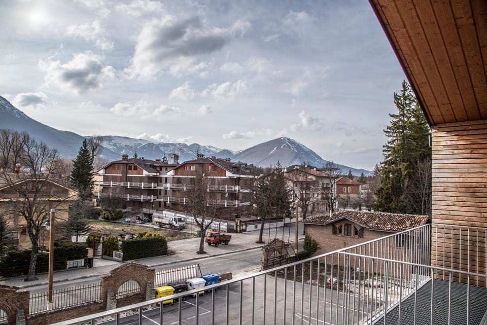 Grand Chalet delle Rocche Hotel in Abruzzo