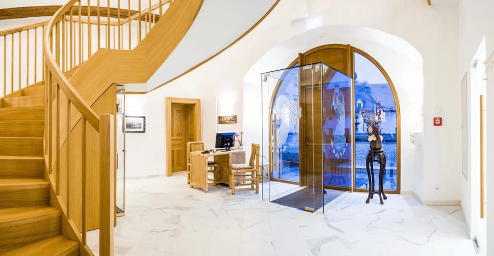 Schloss Thalheim Hotel in Austria