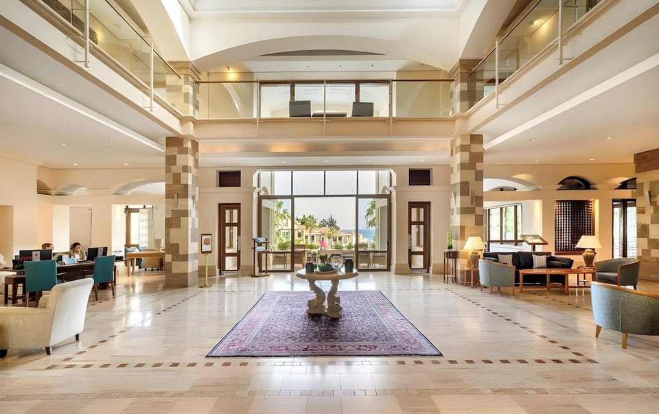Columbia Beach Resort Hotel in Pissouri