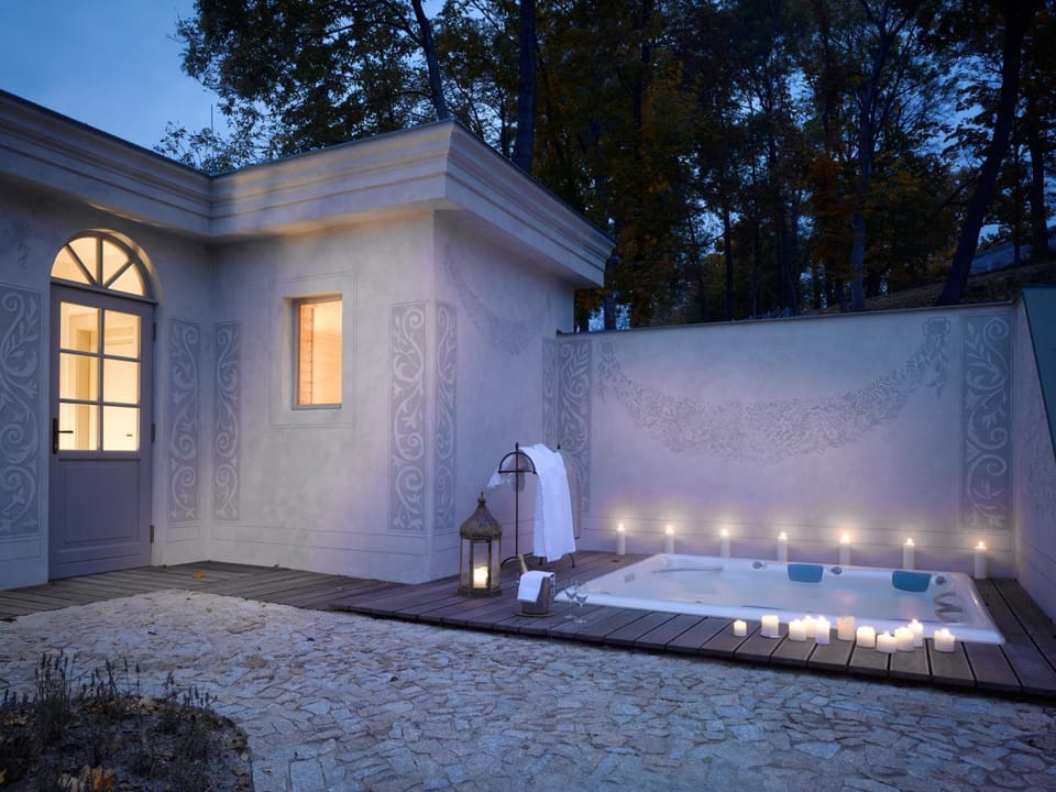 Chateau Mcely Hotel Hotel in Lower Silesian Voivodeship