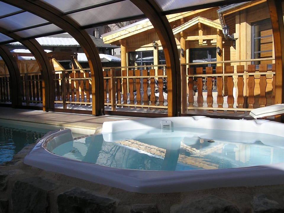 Logis Hotel Les Autanes & Spa Hotel in Provence-Alpes-Côte d'Azur