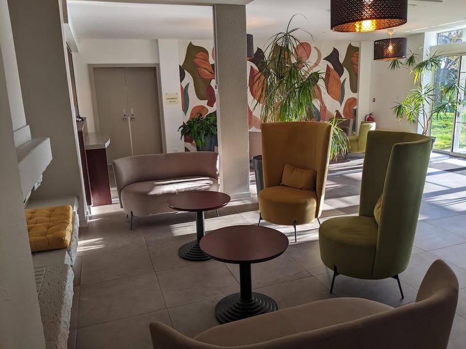 Logis Hotel De La Loire Ancenis - Restaurant Les Bateliers Hotel in Ancenis