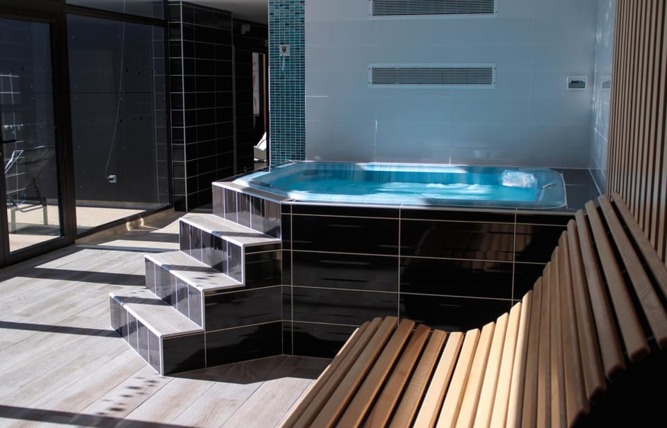 Hot tub