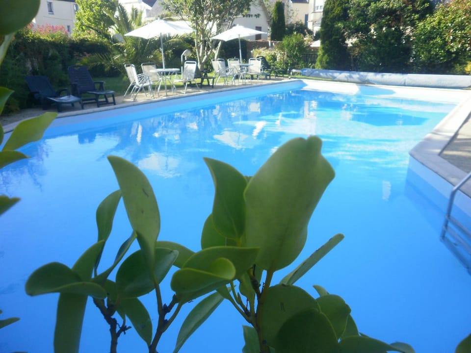 Les Bains de Mer Riviera Bretonne Hotel in Bénodet