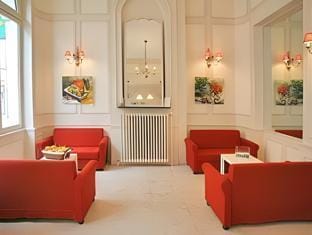 Hotel Le Lion D'or Hotel in Normandy