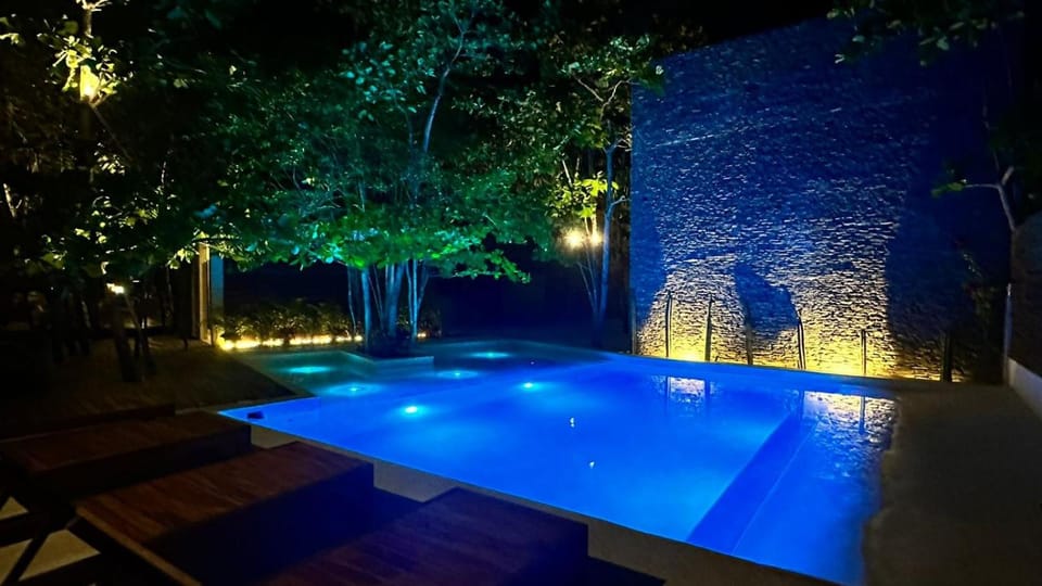 Swimming pool