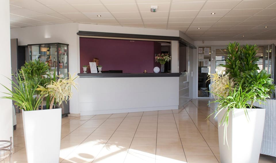 CIT'HOTEL Armony Hotel Hotel in Normandy