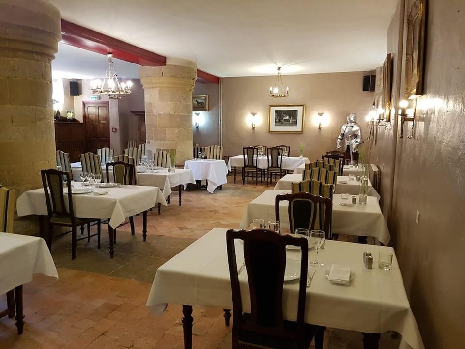 L'Hostellerie du Chateau de Bricquebec Hotel in Normandy