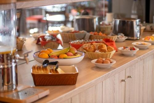 Logis Hotel & Restaurant Au Lion d'Or Hotel in Switzerland