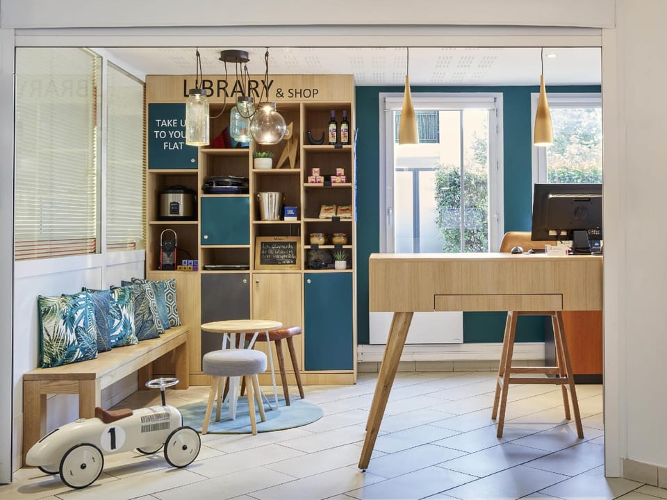 Aparthotel Adagio Access Carrieres Sous Poissy Hotel in Poissy