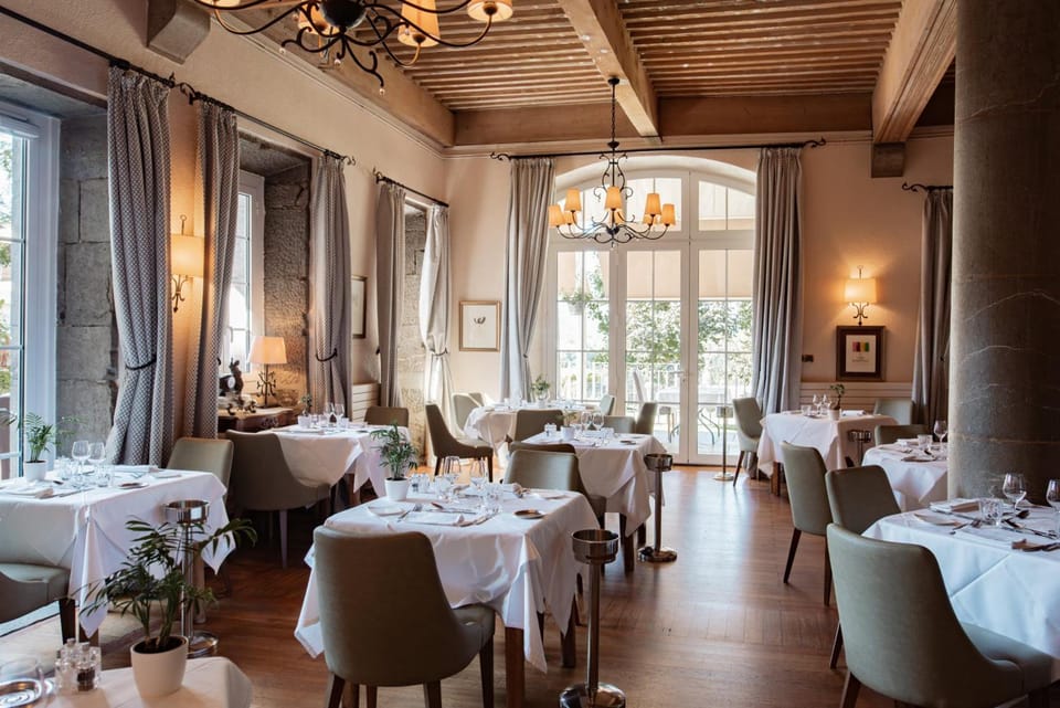 Chateau des Comtes de Challes Hotel in Auvergne-Rhône-Alpes