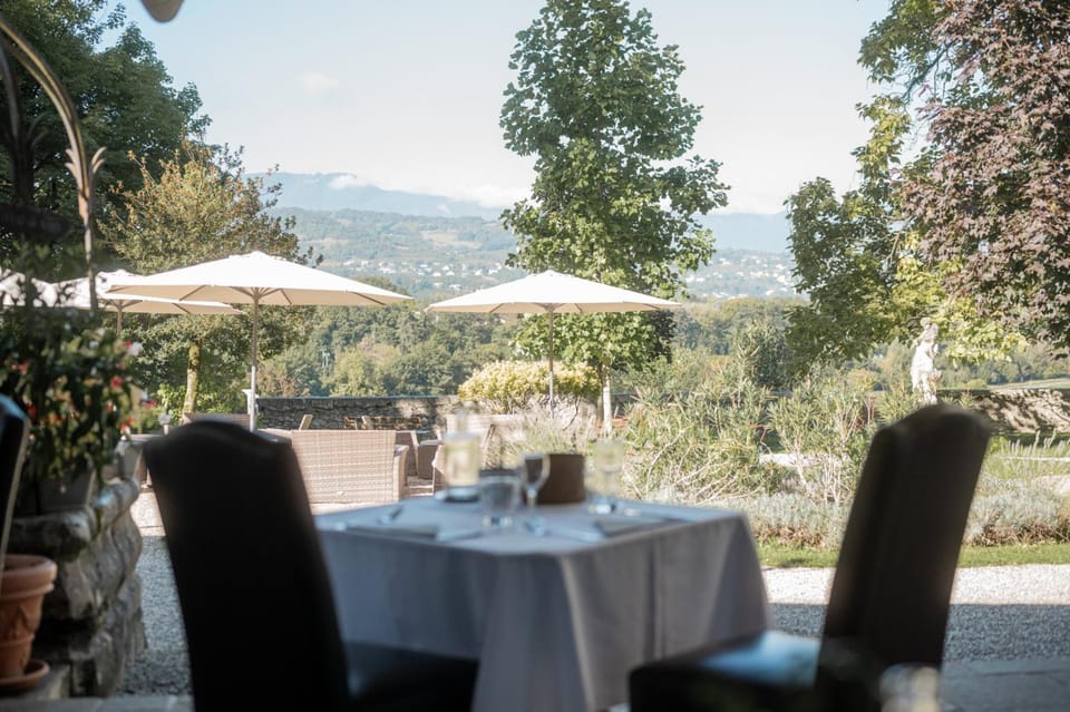 Chateau des Comtes de Challes Hotel in Auvergne-Rhône-Alpes