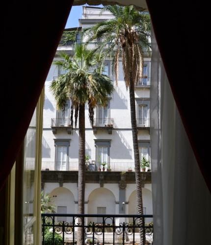 WELL COME - Museo Hotel in Naples