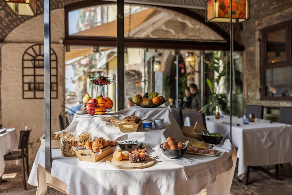 Hotel alla Grotta Hotel in Lazise