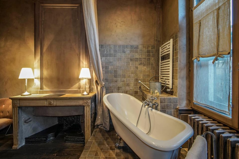 Hôtel de la Tour Hotel in Auvergne-Rhône-Alpes