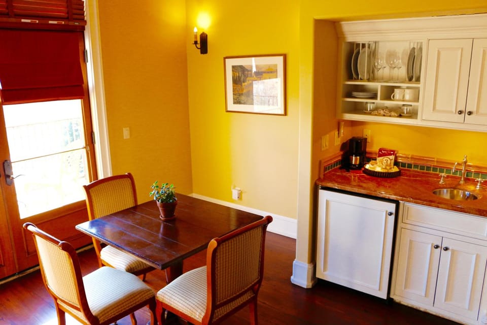CaliPaso Winery & Villa Hotel in Paso Robles