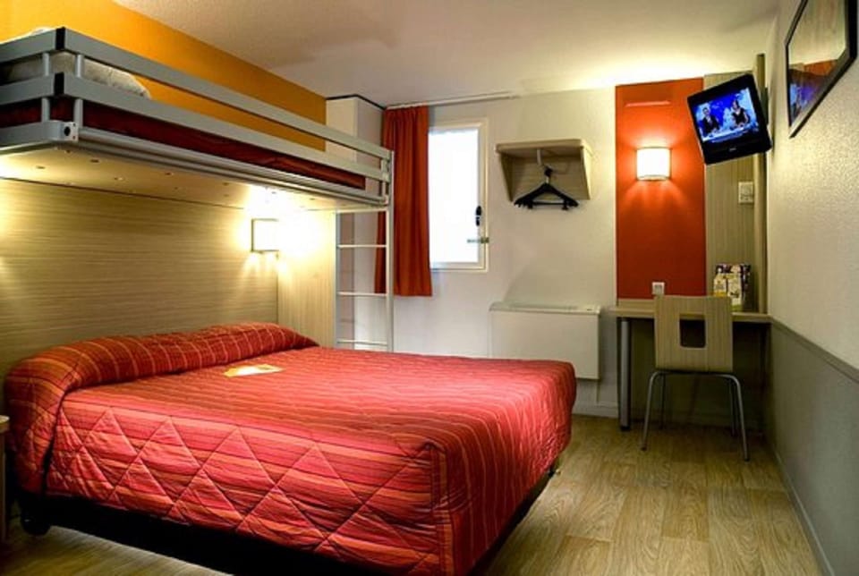 Guestroom