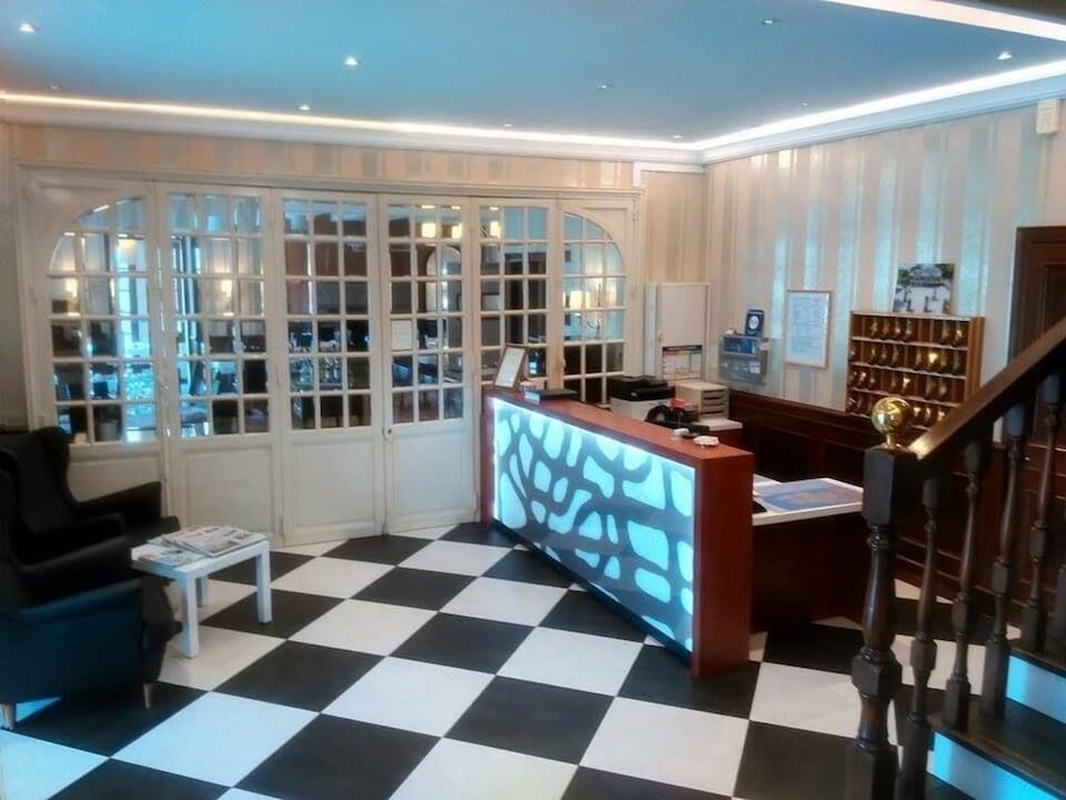 Logis Hotel Du Chateau Hotel in Brittany