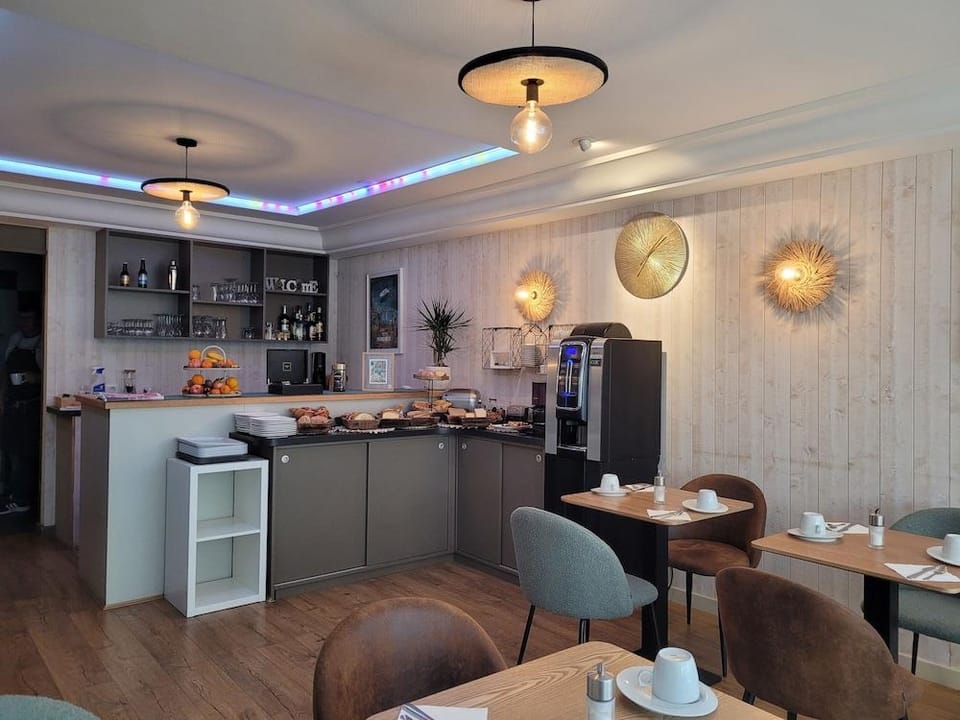 Brit Hotel des Halles Hotel in Concarneau