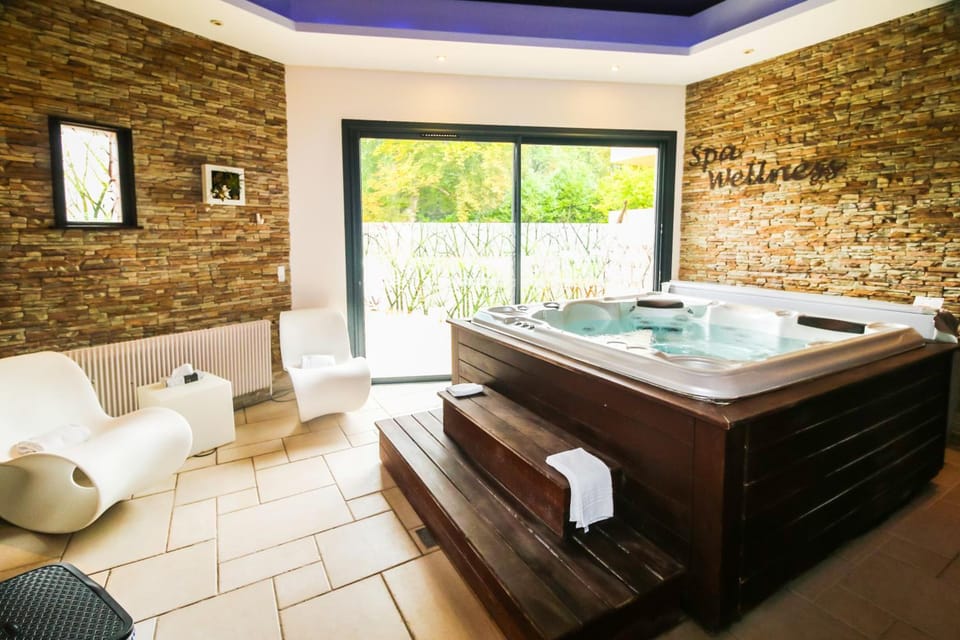 Hot tub