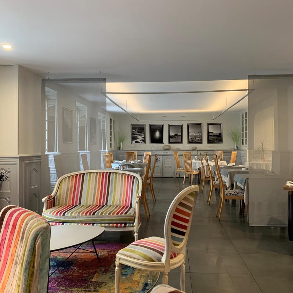 Hotel De France - Restaurant L'insolite Hotel in Douarnenez
