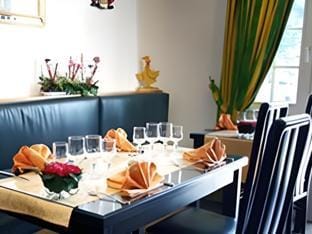 Les Colonnes Strasbourg Zenith Hotel in Eckbolsheim