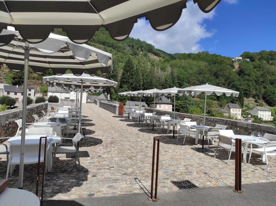 Hotel La Riviere Hotel in Auvergne-Rhône-Alpes