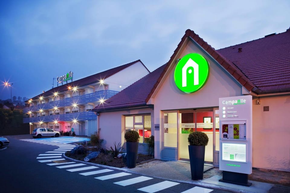 Campanile Nature - Epône Hotel in Île-de-France