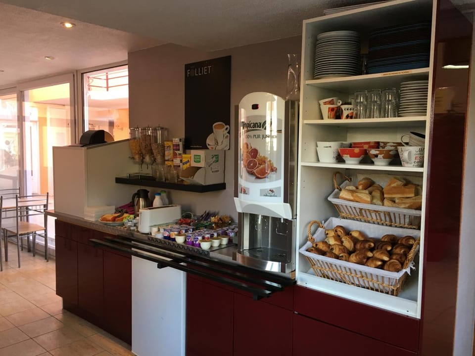 Hotel et Appart 'hotel Chez Gino ETAPLES-Le Touquet Hotel in Hauts-de-France