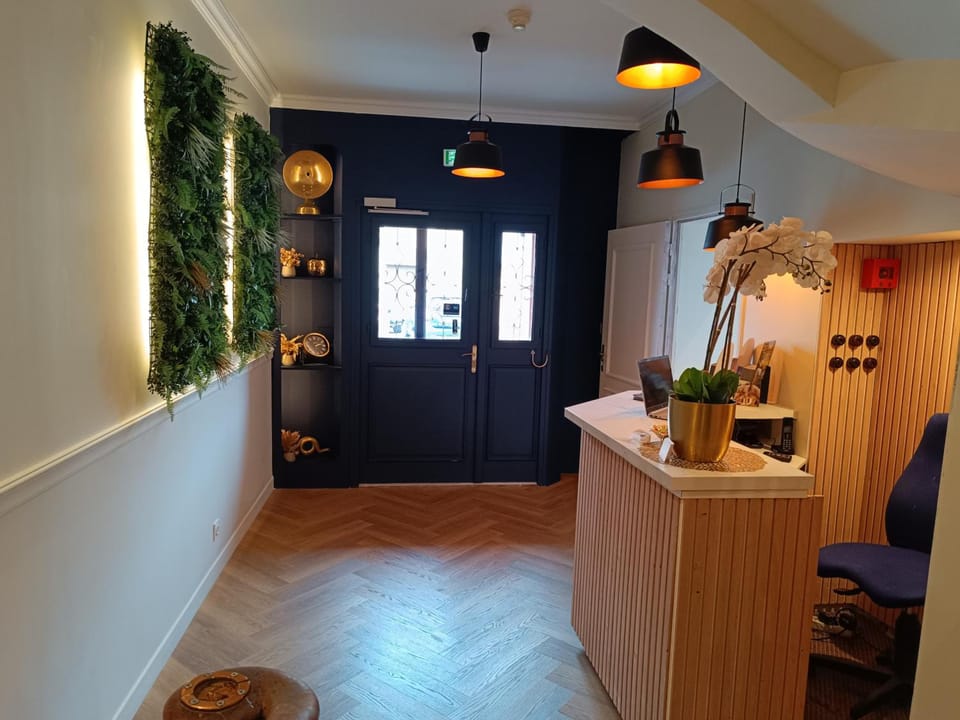 The Originals Boutique, Hotel Angleterre, Fecamp Hotel in Normandy