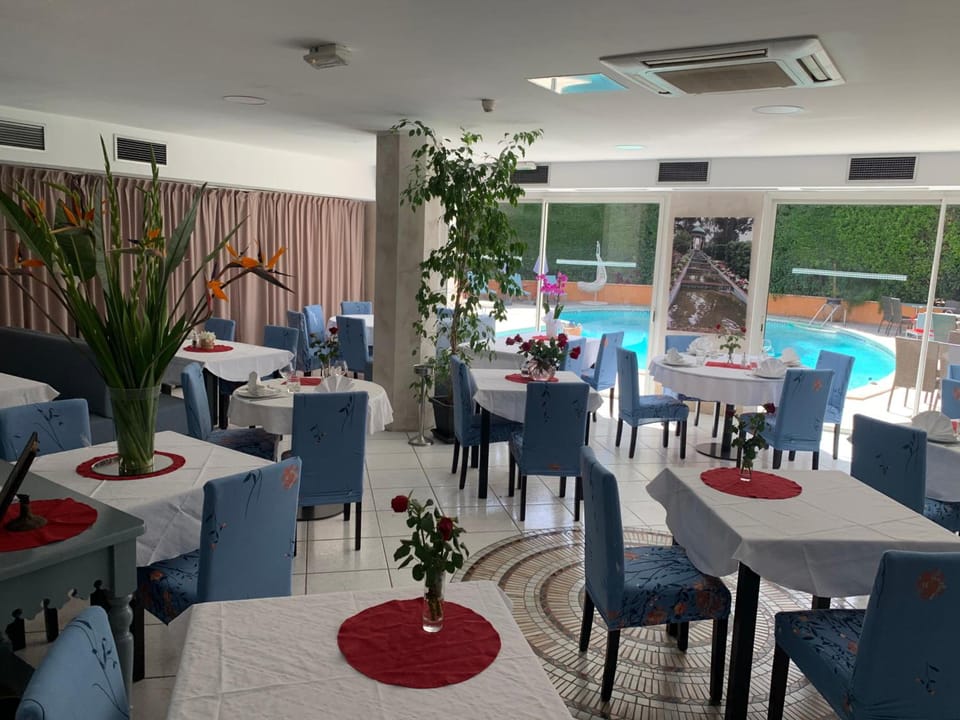 Hotel Restaurant de la Mer Hotel in Antibes