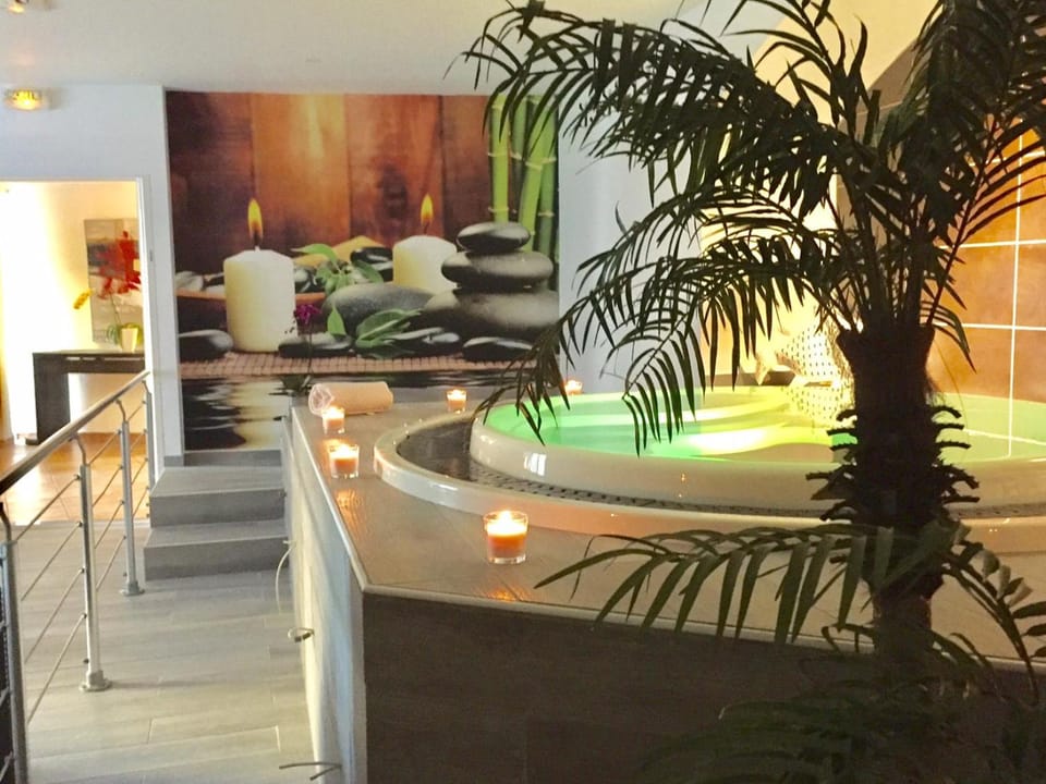 Hot tub