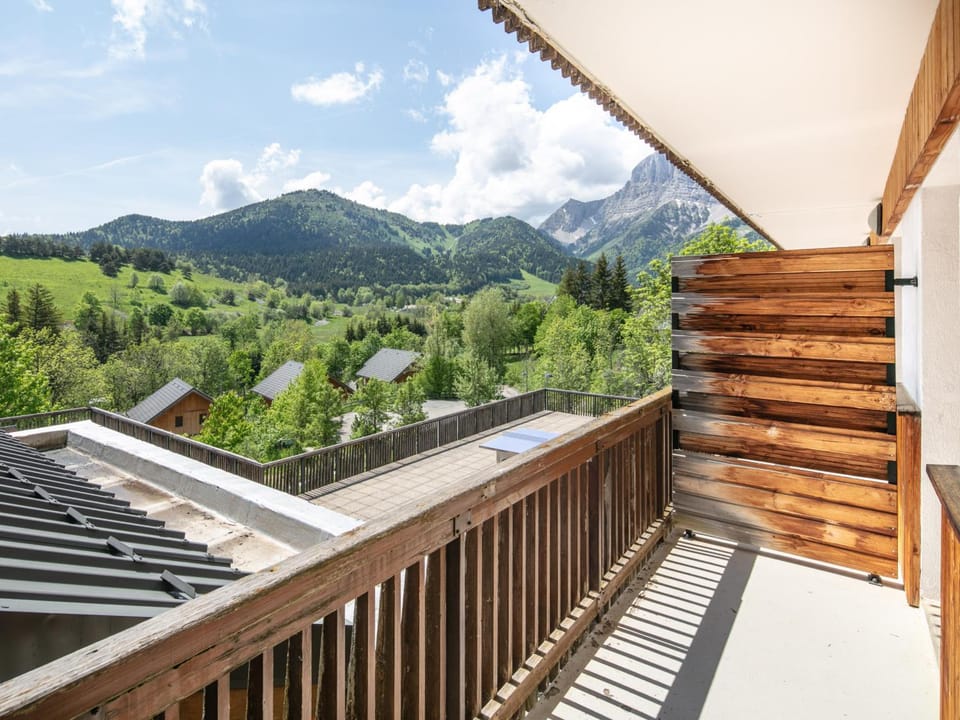 Vacanceole - Les Gentianes Apartment hotel in Provence-Alpes-Côte d'Azur