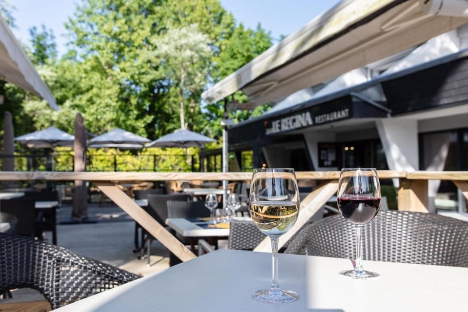 Le Regina Hotel restaurant Hotel in Hauts-de-France