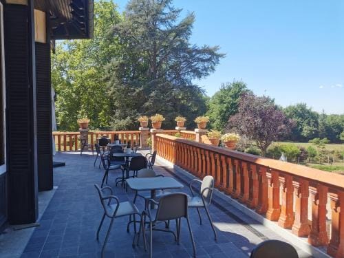 chateau Mont Suzey Hotel in Centre-Val de Loire