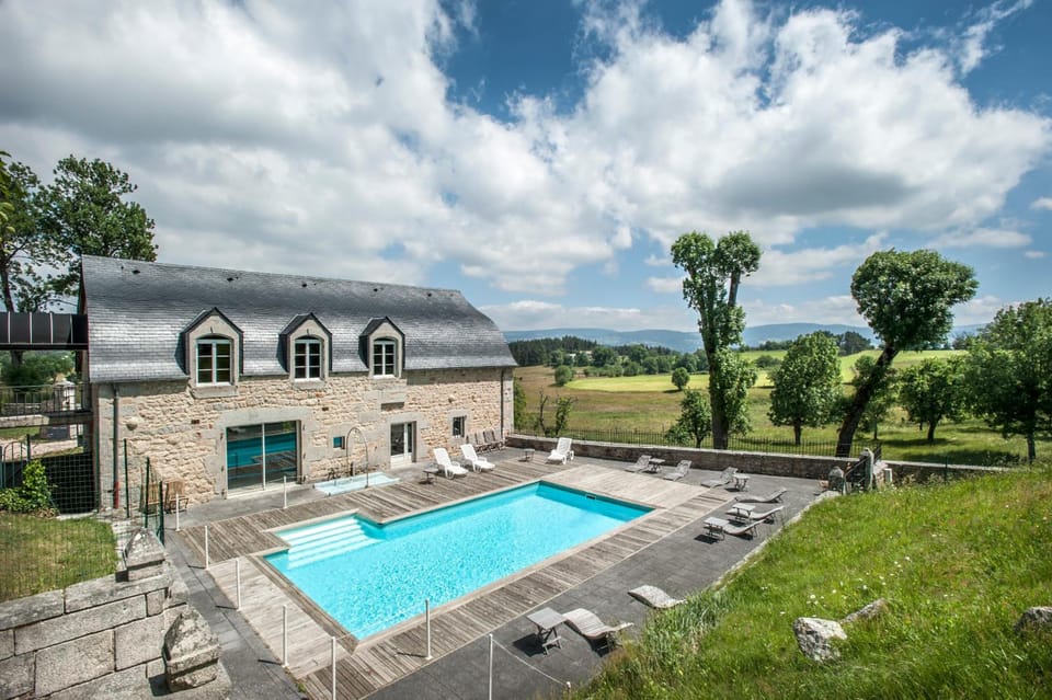 Le Chateau D'orfeuillette Hotel in Auvergne-Rhône-Alpes