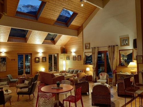 Panoramic Village - Locations vue Glaciers - Chez Philippe Hotel in La Grave