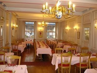 Logis Grand Hotel De L'Europe Hotel in Langres