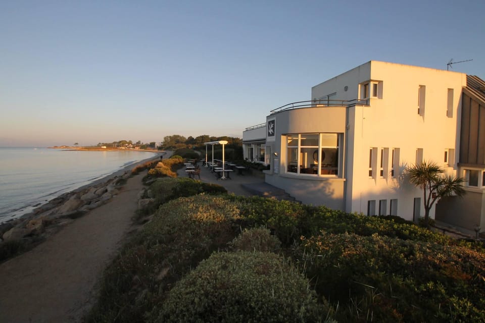Logis Hotel Les Mouettes Restaurant ERIN - Larmor Plage, Proche de LORIENT Hotel in Ploemeur