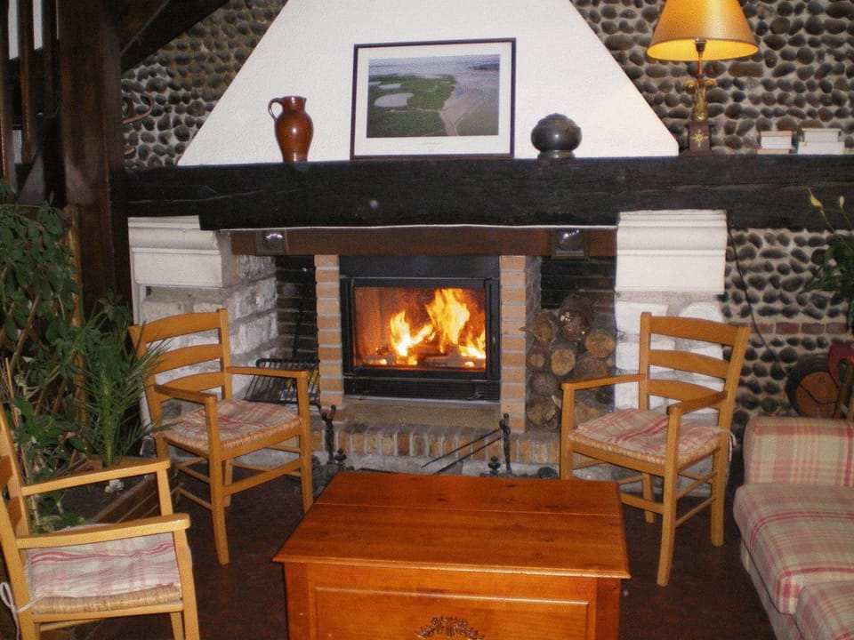 Logis Auberge De La Dune - Hotel & Restaurant Hotel in Le Crotoy