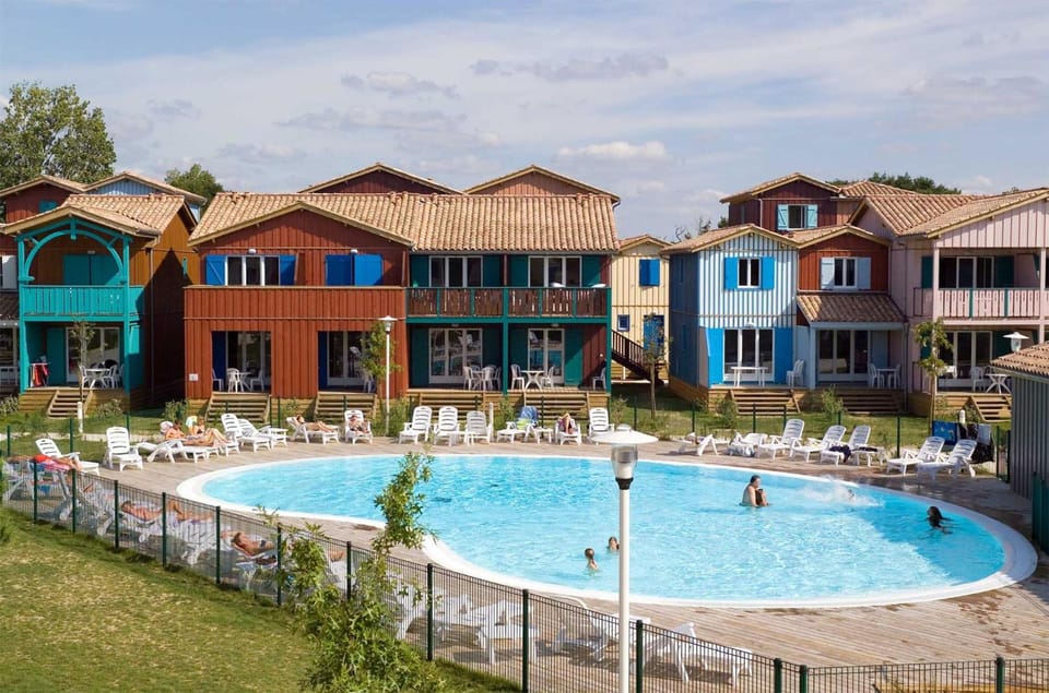 Madame Vacances Les Rives Marines Apartment hotel in Biganos