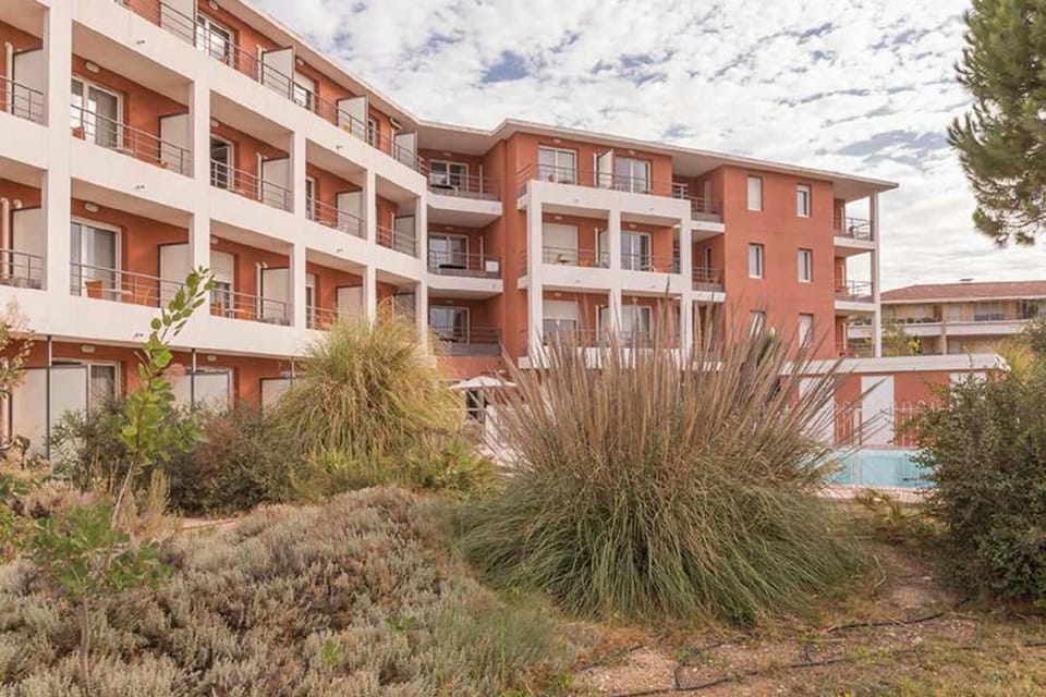Appart'City Classic Aix-En-Provence - La Duranne Apartment hotel in Aix-en-Provence