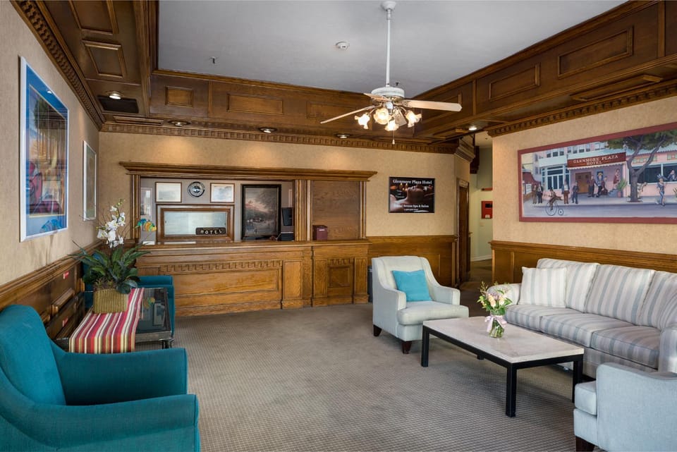 Glenmore Plaza Hotel Hotel in Avalon