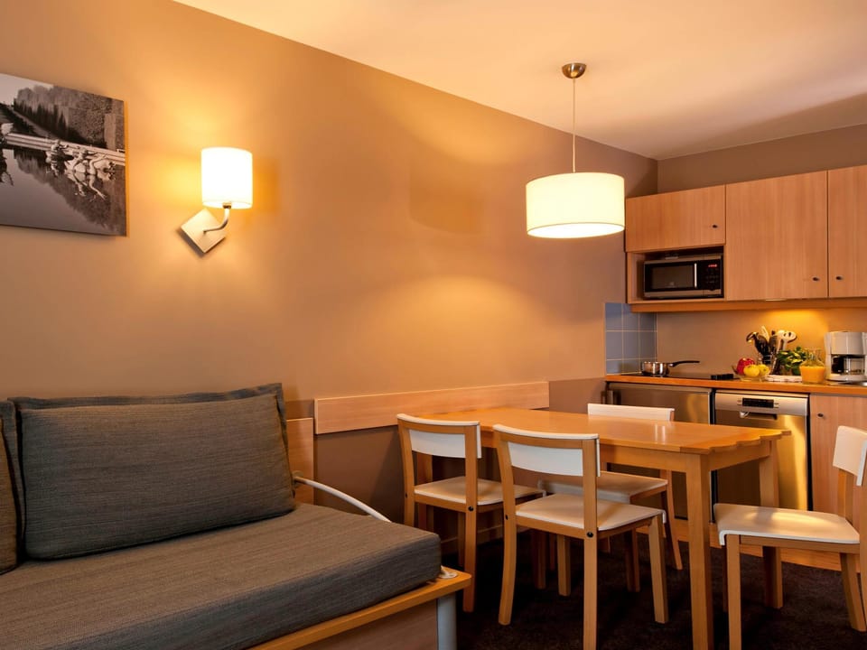 Aparthotel Adagio Val d'Europe near Disneyland Paris Hotel in Chessy