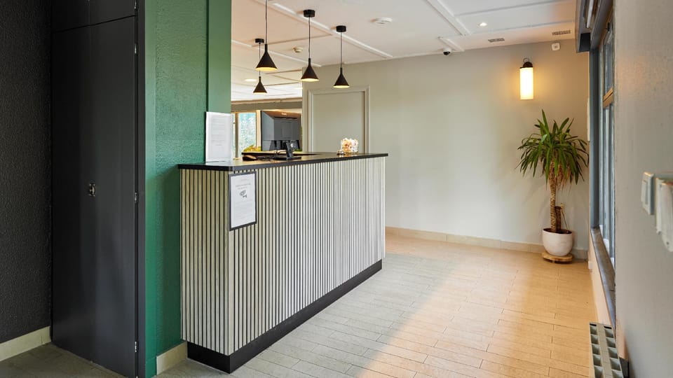 Kyriad Direct Marseille Ouest - Martigues Hotel in Provence-Alpes-Côte d'Azur