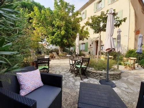 Hotel Le Siecle Hotel in Mazan