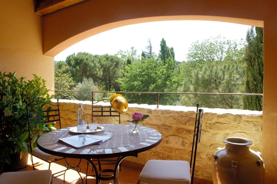 Hostellerie Le Roy Soleil Hotel in Goult